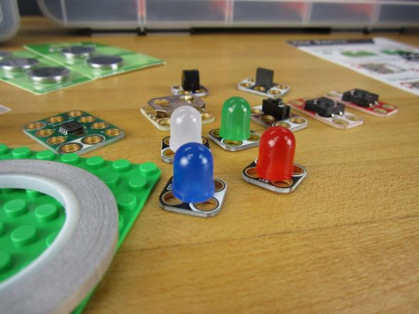 Crazy Circuits Classroom Set: Circuits 101 - Image 4