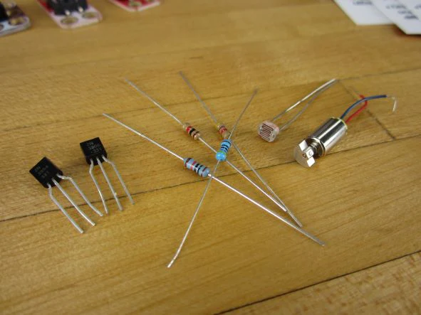 Crazy Circuits Classroom Set: Circuits 101 - Image 2